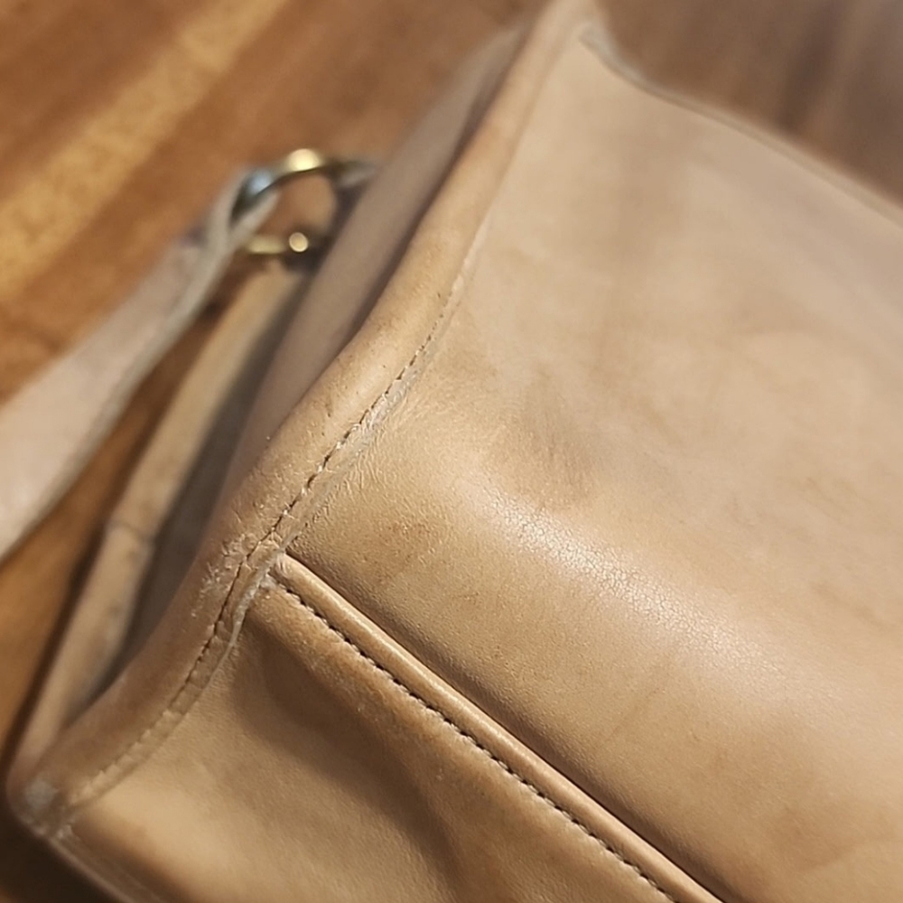 Coach  Brighton Putty Vintage  80's Leather Belt Bag - Picture 6 of 15